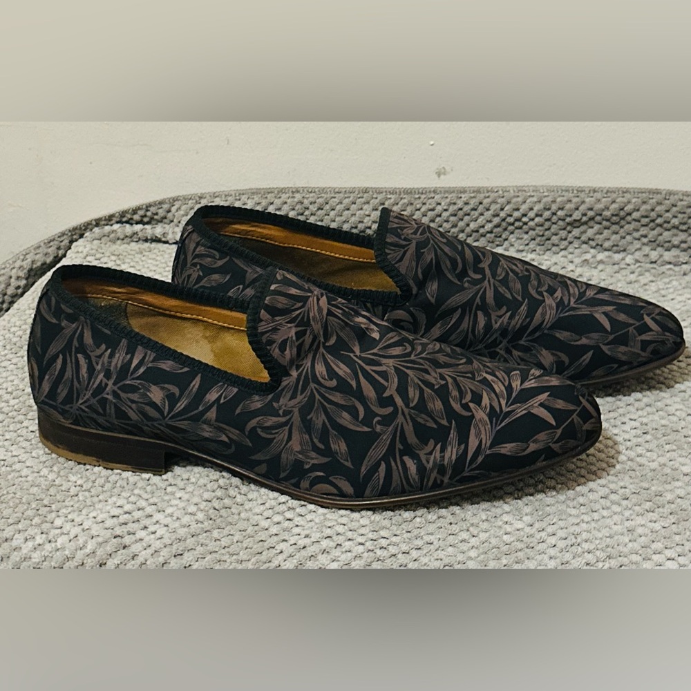 Aldo Men's Black Slip-On Dress Loafers with Brown Leaf Pattern size 11